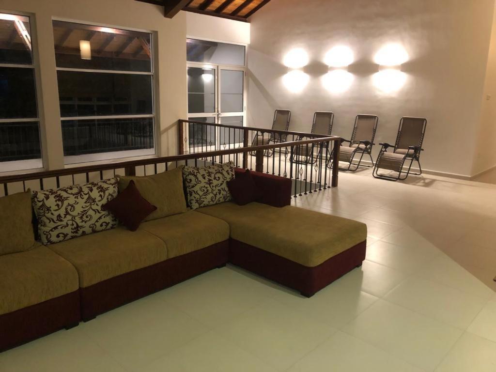 Вилла Siri Tropical Retreat Хиккадува Экстерьер фото