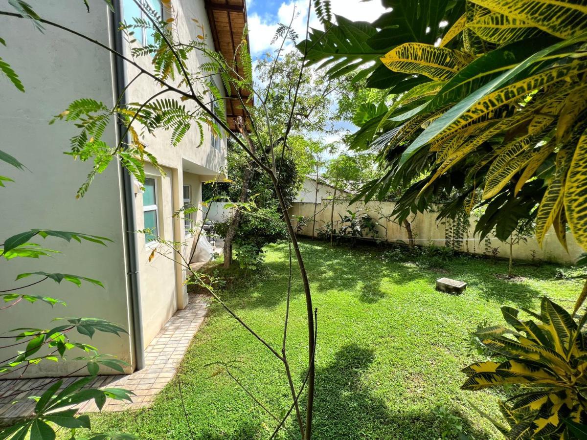 Вилла Siri Tropical Retreat Хиккадува Экстерьер фото